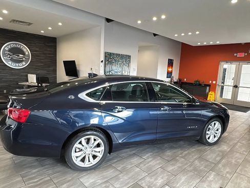 Used 2019 Chevrolet Impala LT FWD image 20
