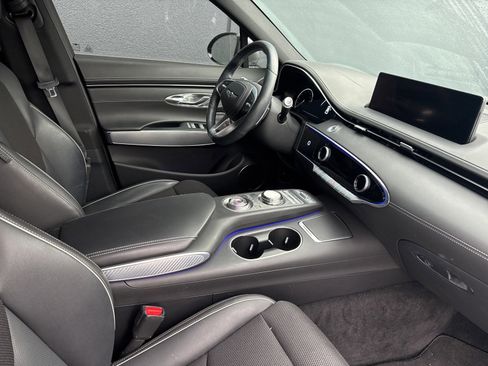 Used 2023 Genesis GV70 2.5T Sport Prestige w/ Sport Prestige Package image 4