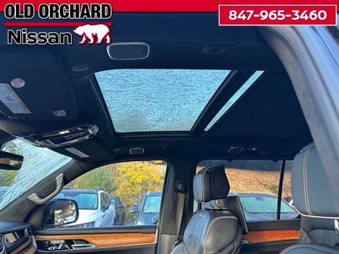 Used 2022 Jeep Grand Wagoneer Series III w/ Rear Seat Video Group 1 image 18