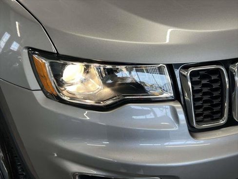 Used 2020 Jeep Grand Cherokee Limited image 9