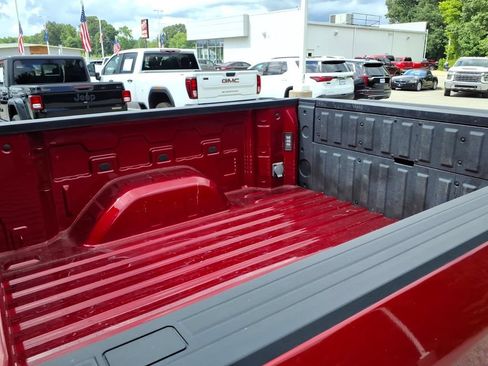 Used 2022 Chevrolet Silverado 1500 LT AWD/4WD image 15