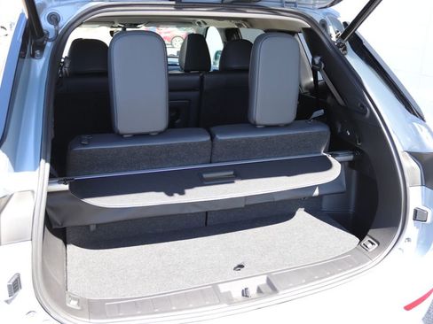 Used 2025 Mitsubishi Outlander SE image 9