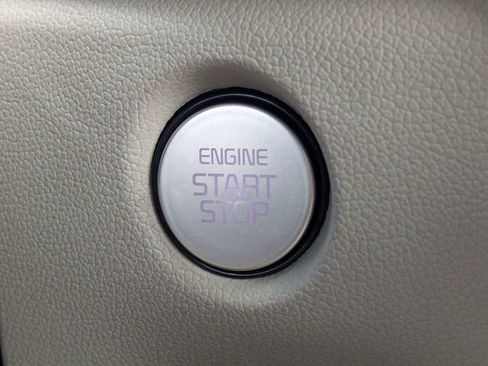 New 2025 Kia Sorento S w/ Panoramic Sunroof Package image 35