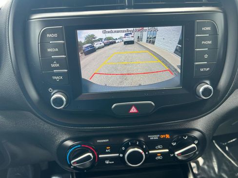 Used 2021 Kia Soul S FWD image 22
