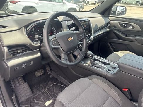 Used 2023 Chevrolet Traverse LT FWD image 10