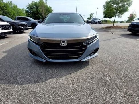 Used 2022 Honda Accord Sport image 2