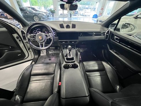 Used 2020 Porsche Cayenne AWD/4WD image 14