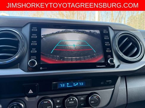 Used 2022 Toyota Tacoma TRD Off-Road w/ Technology Package AWD/4WD image 18