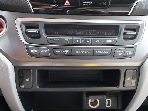 Used 2021 Honda Pilot EX image 43