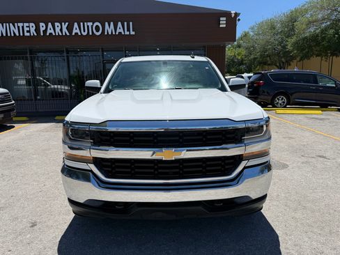 Used 2018 Chevrolet Silverado 1500 LT w/ Trailering Package image 2