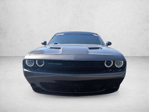 Used 2020 Dodge Challenger SXT RWD image 2