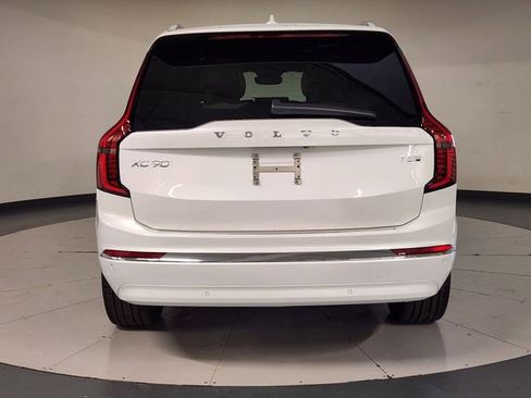 New 2026 Volvo XC90 T8 Plus w/ Protection Package Premier image 10