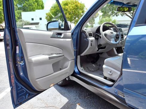 Used 2010 Subaru Forester 2.5X Limited AWD/4WD image 17