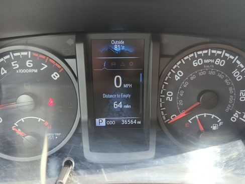 Used 2021 Toyota Tacoma SR AWD/4WD image 16