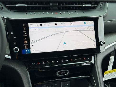 New 2026 Jeep Grand Cherokee Altitude image 13