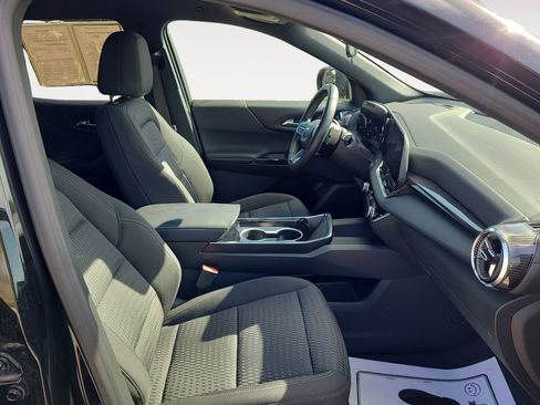 Used 2025 Chevrolet Equinox LT FWD image 15