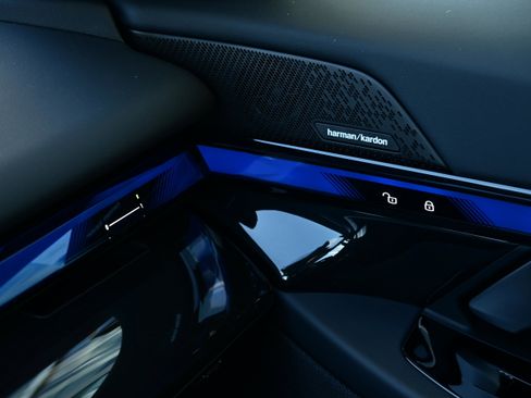 New 2026 BMW i5 eDrive40 w/ Executive Package image 32