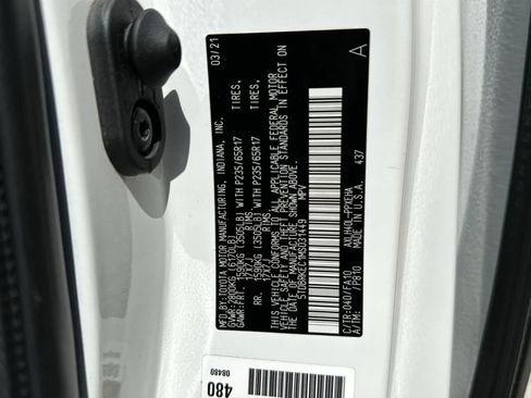 Used 2021 Toyota Sienna LE w/ LE Plus Package image 2