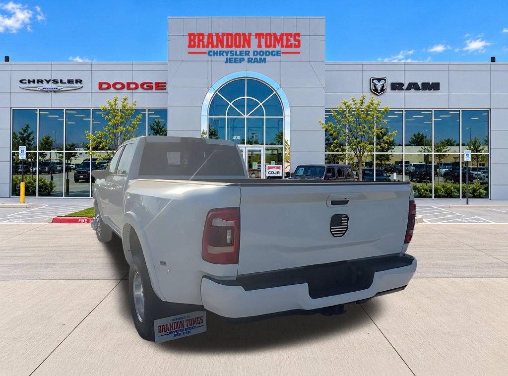 Used 2024 RAM 3500 Limited w/ Towing Technology Group AWD/4WD image 3