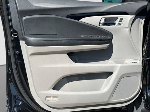 Used 2016 Honda Pilot Touring image 20