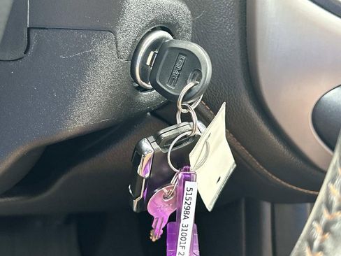 Used 2022 GMC Canyon AT4 image 34