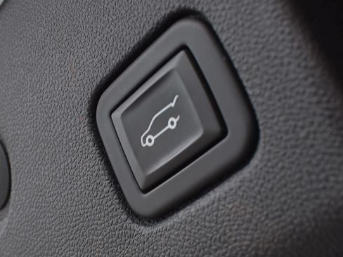 Used 2024 Chevrolet Equinox RS AWD/4WD image 27