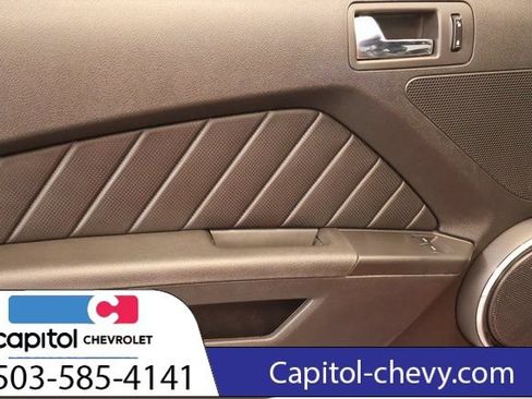 Used 2012 Ford Mustang GT Premium w/ Comfort Pkg RWD image 11