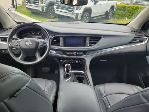Used 2021 Buick Enclave Essence FWD image 18