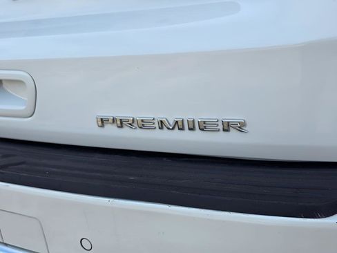 Used 2023 Chevrolet Suburban Premier AWD/4WD image 30