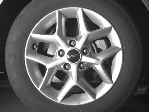 Used 2025 Kia Soul LX w/ LX Technology Package image 13