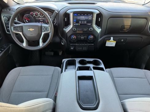 Used 2022 Chevrolet Silverado 1500 LT image 9