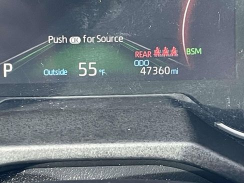 Used 2023 Toyota RAV4 XLE Premium image 38