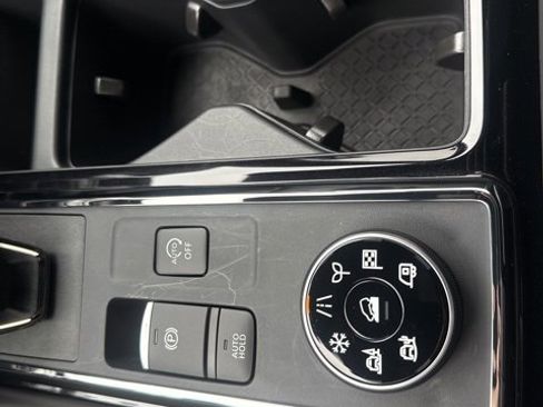 Used 2025 Nissan Pathfinder Rock Creek image 32