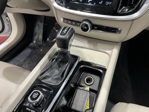 Used 2020 Volvo V60 T5 Cross Country w/ Protection Package Premier image 49