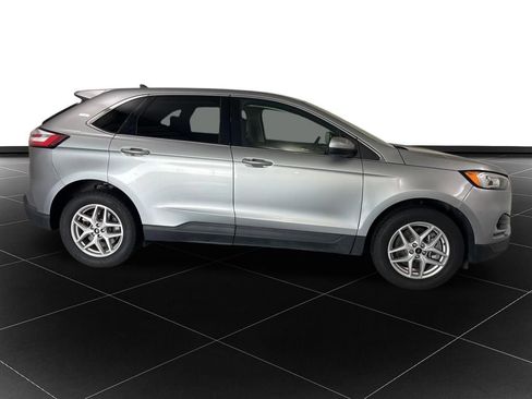 Used 2024 Ford Edge SEL image 6