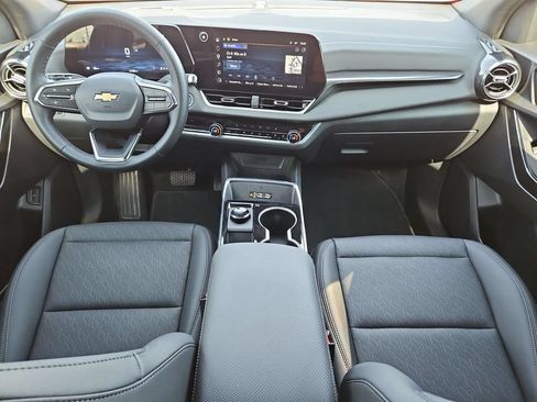 Certified 2026 Chevrolet Equinox LT w/ Convenience Package II FWD image 16