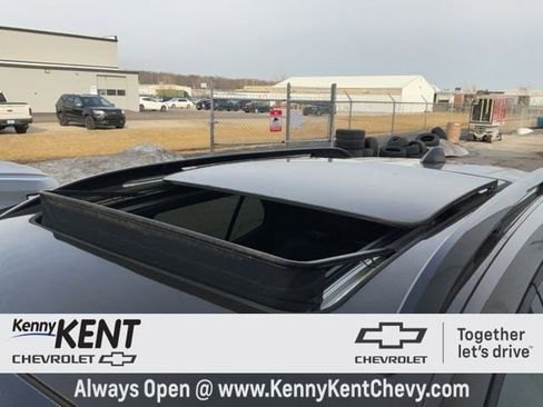 Used 2023 Chevrolet Equinox RS image 11