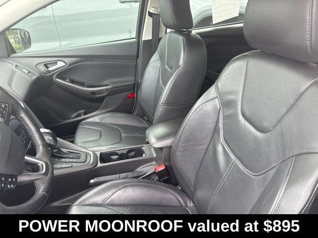 Used 2016 Ford Focus SE w/ Equipment Group 201A FWD image 5