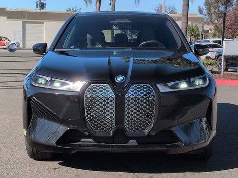 Used 2024 BMW iX xDrive50 w/ Sport Package image 3