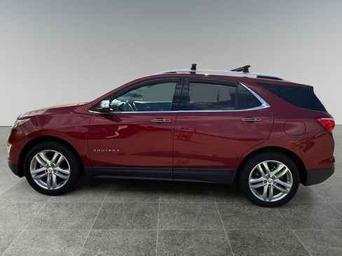 Used 2018 Chevrolet Equinox Premier AWD/4WD image 2