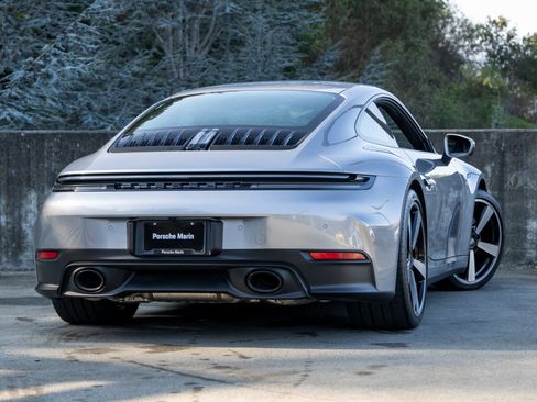 Used 2025 Porsche 911 Carrera image 11