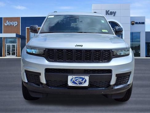 Used 2024 Jeep Grand Cherokee L Altitude image 22