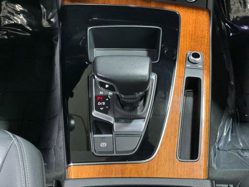 Certified 2023 Audi Q5 2.0T Premium w/ Convenience Package image 18