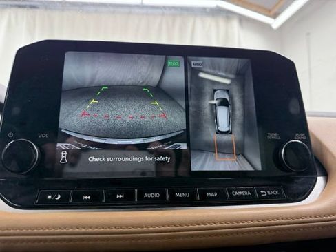 Used 2023 Nissan Rogue Platinum FWD image 30