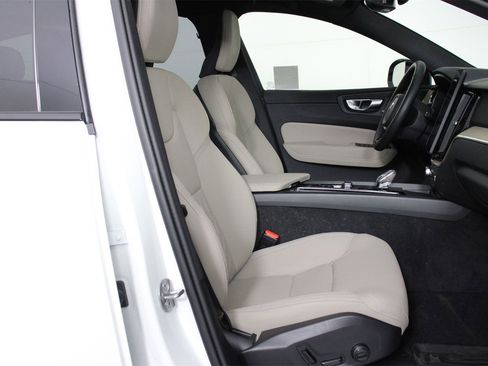 Used 2026 Volvo XC60 B5 Plus w/ Protection Package Premier image 29