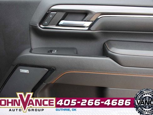 Used 2024 GMC Sierra 2500 AT4 w/ AT4 Premium Plus Package AWD/4WD image 19