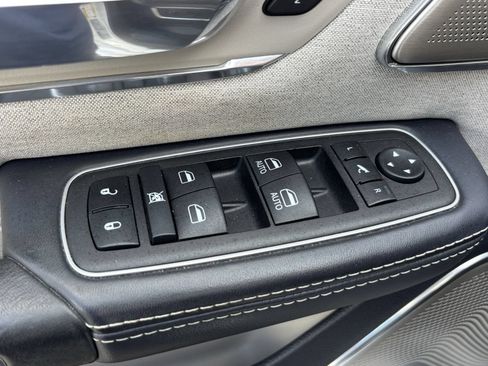 Used 2023 RAM 1500 Limited AWD/4WD image 18