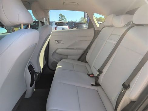 Used 2024 Hyundai Kona SEL image 31