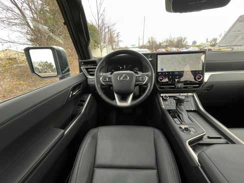 Used 2024 Lexus GX 550 w/ Accessory Package (Z1) image 50