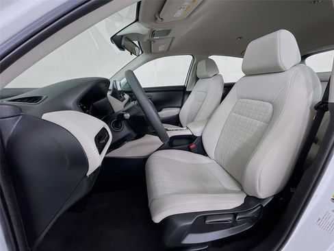 Used 2023 Honda HR-V LX image 22